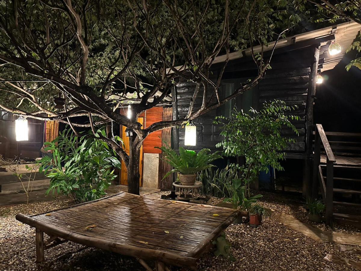 The Legend Homestay. Mae Ai Ngoại thất bức ảnh