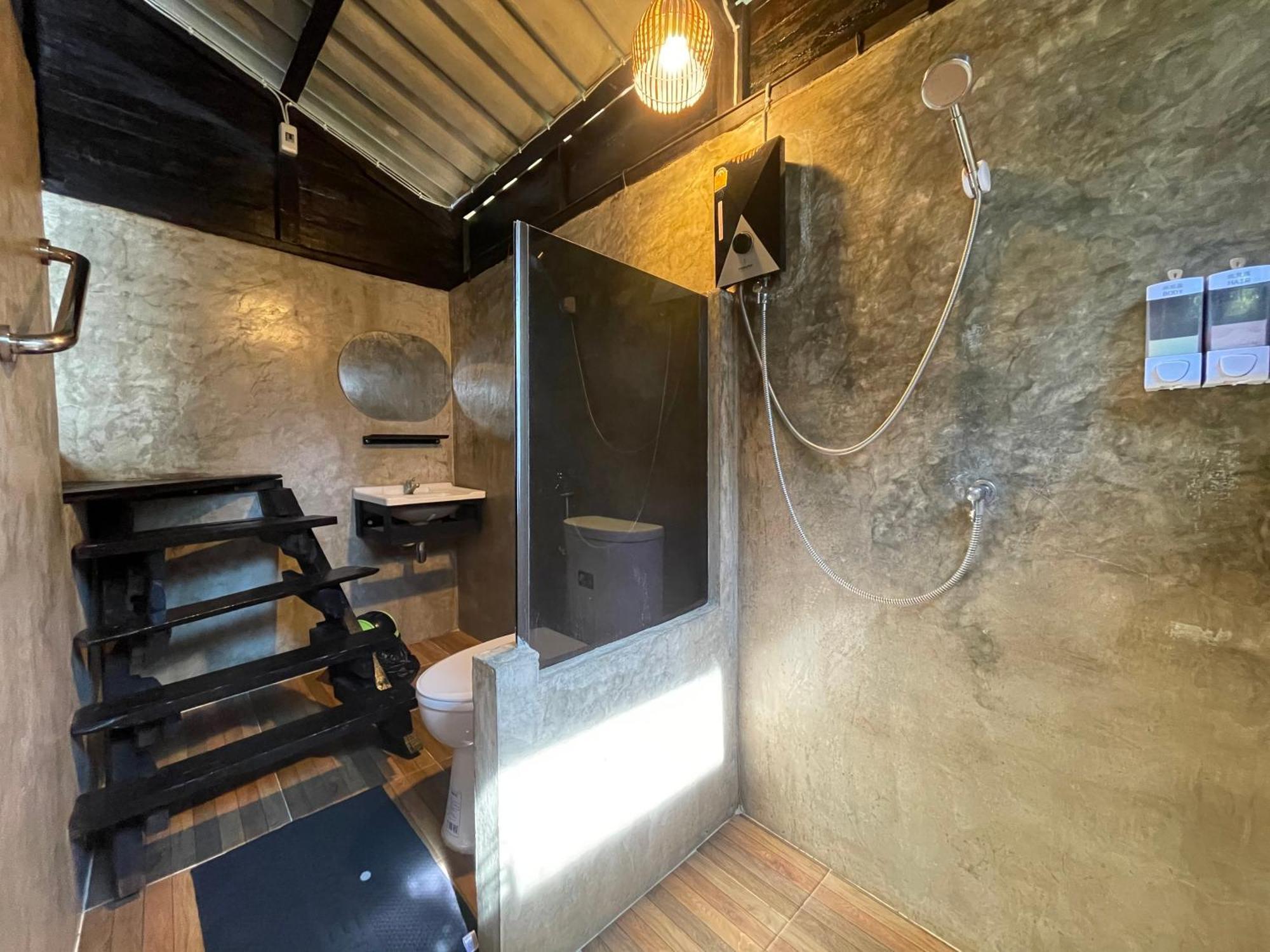 The Legend Homestay. Mae Ai Ngoại thất bức ảnh